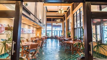 Food court