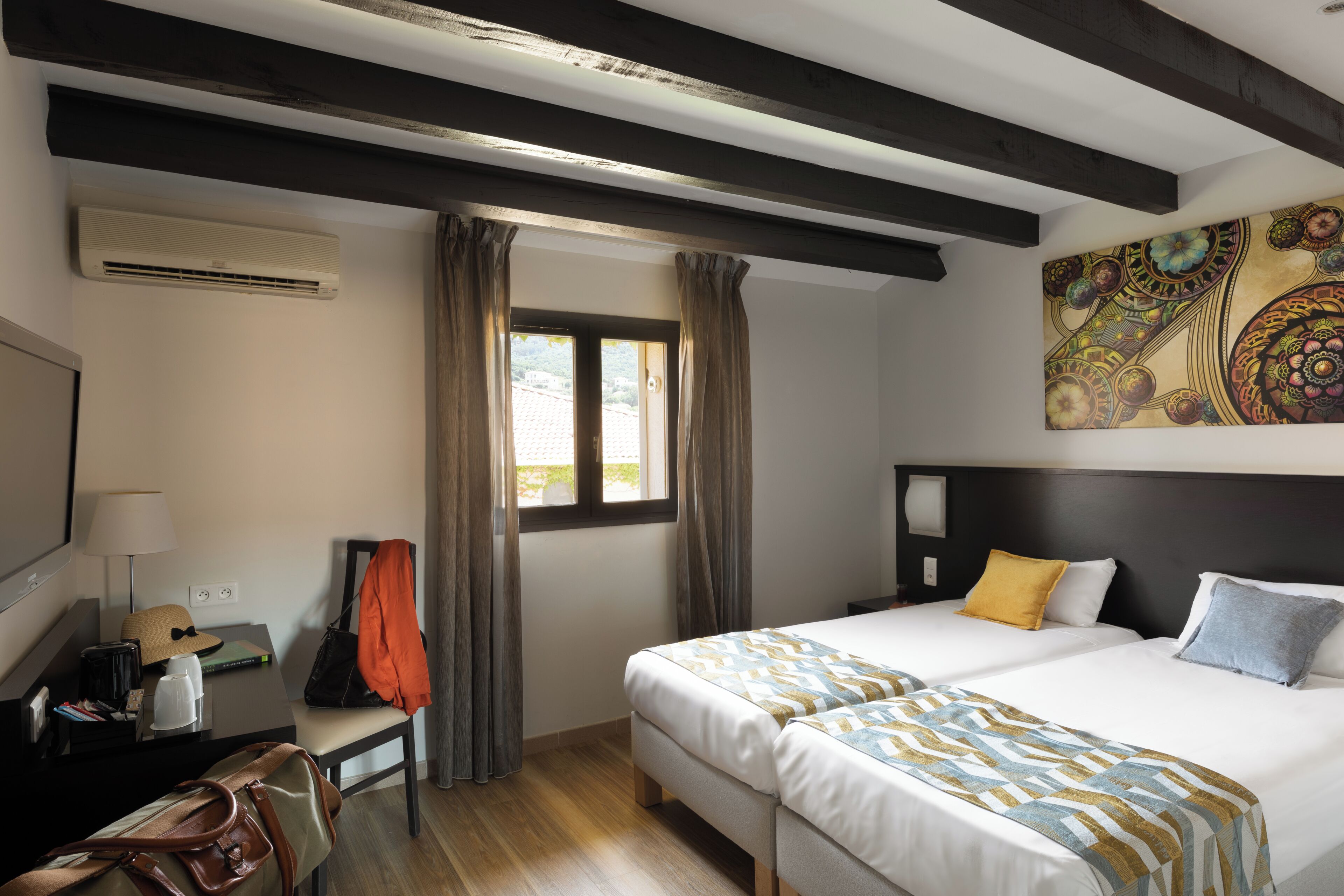 Chambre Double Confort | Literie de qualité supérieure, minibar, coffres-forts dans les chambres
