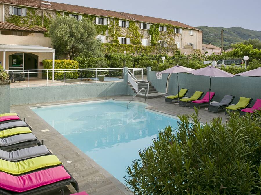 2 outdoor pools, open 9:00 AM to 9:00 PM, pool loungers