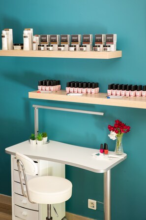Een sauna, lichaamsbehandelingen, Zweedse massages, Thaise massages