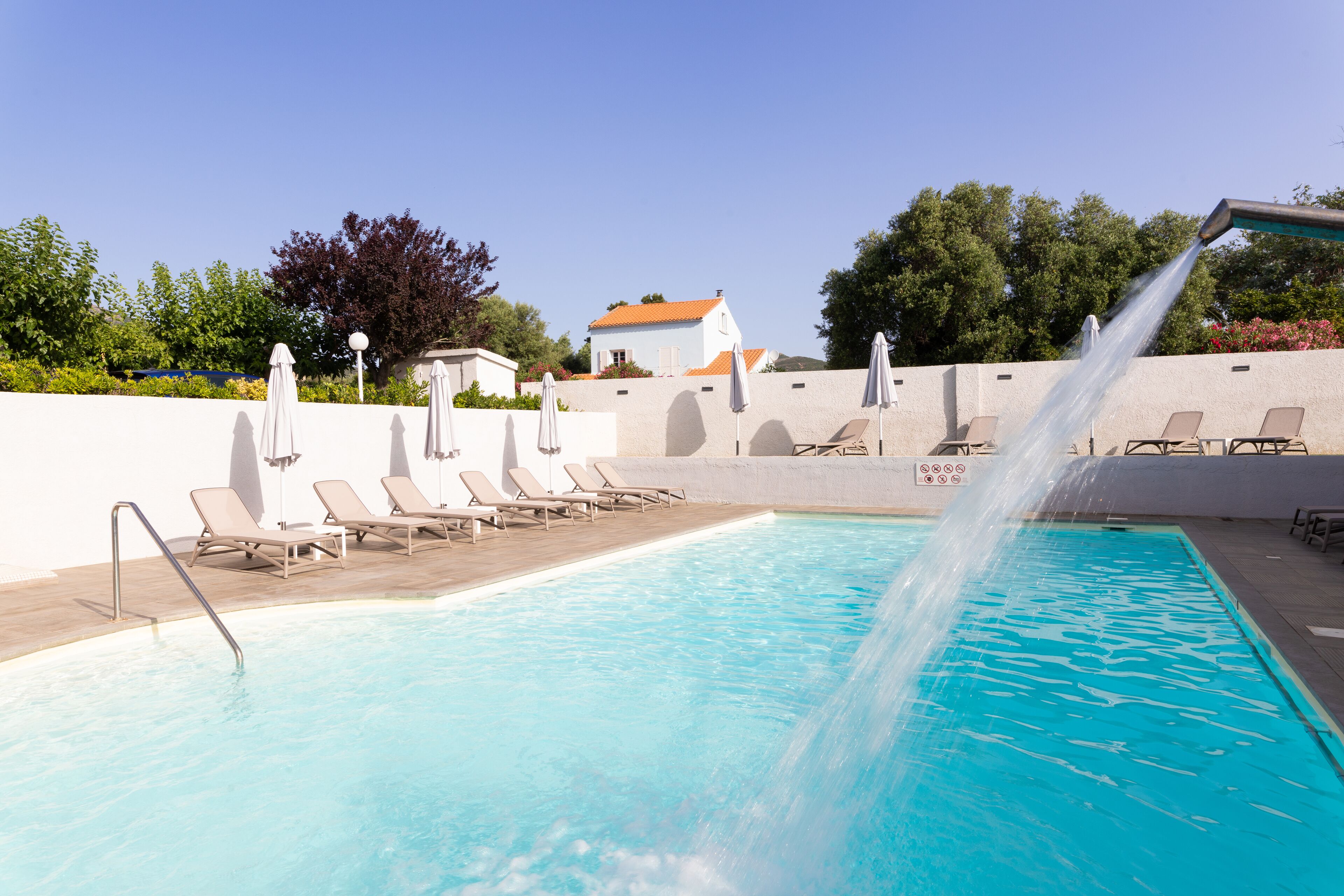 2 outdoor pools, open 9:00 am to 9:00 pm, pool loungers