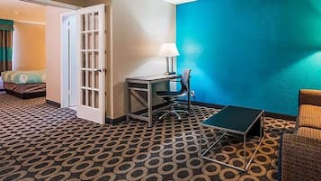 Suite, 1 King Bed, Non Smoking | In-room safe, laptop workspace, blackout curtains, soundproofing