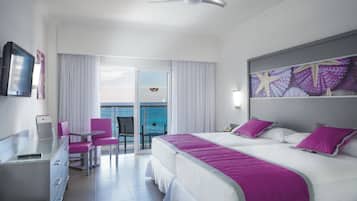 Minibar, in-room safe, laptop workspace, blackout curtains