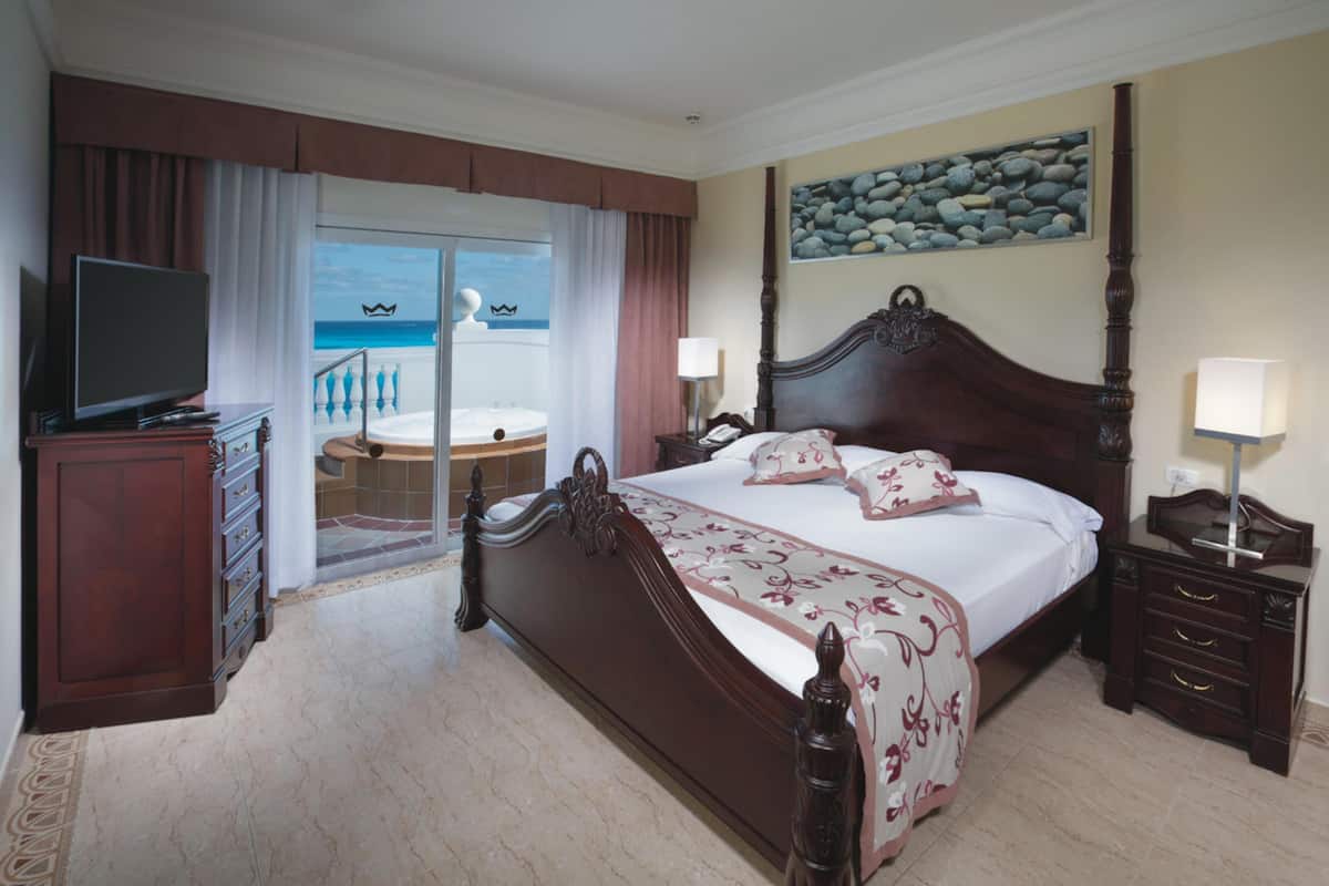 Minibar, in-room safe, blackout drapes, iron/ironing board