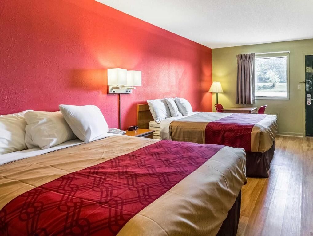 Ropa de cama de alta calidad y tabla de planchar con plancha 