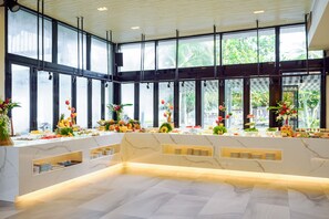 Desayuno bufé gratuito y diario