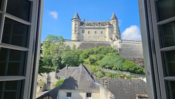 Chambre Prestige Chateau | 迷你吧、客房內保險箱、書桌、遮光布/窗簾