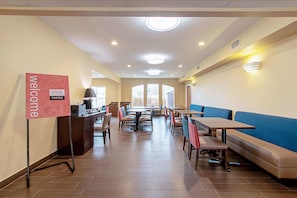 Free daily buffet breakfast