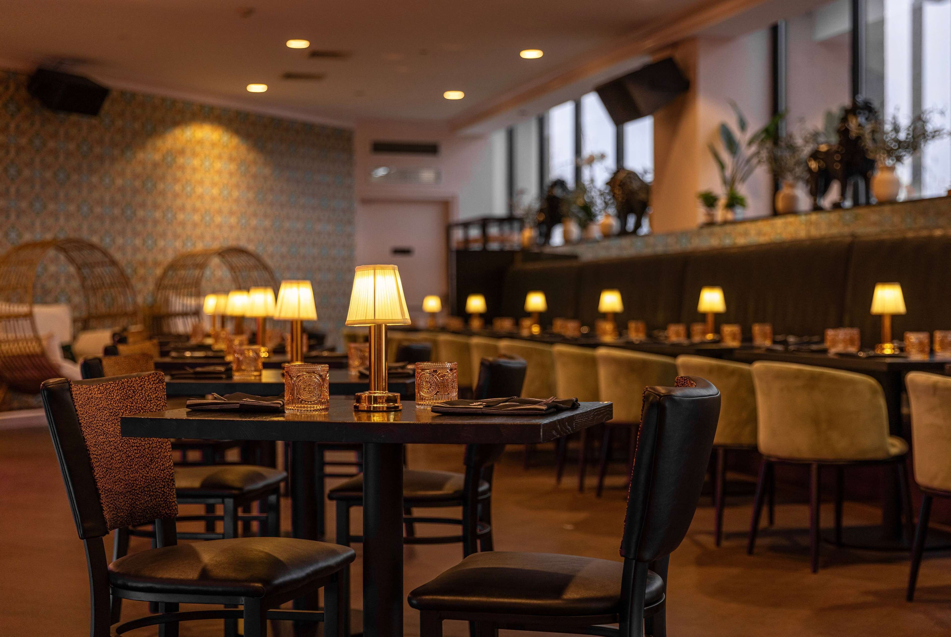 Breakfast, lunch, dinner served; Mediterranean cuisine 