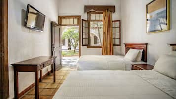 Standard Room, 2 Double Beds
