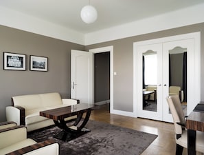 Suite, 1 King Bed | Minibar, in-room safe, desk, blackout drapes - Hotel Borg by Keahotels (Reykjavik)