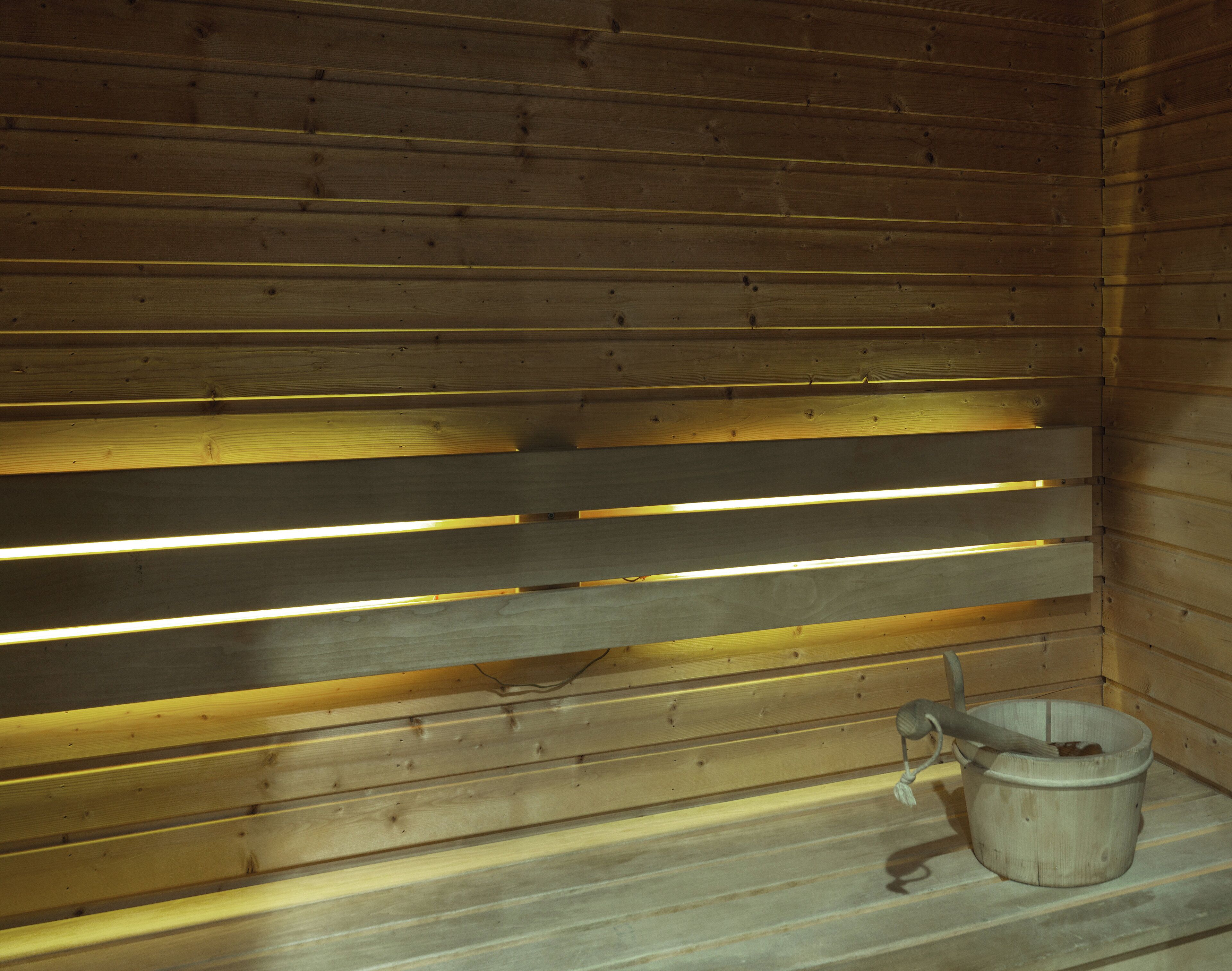 Badstue, boblebad, kroppsbehandlinger og svensk massasje