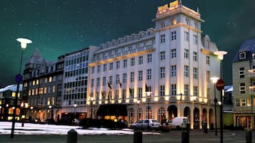 Fachada del alojamiento - Noche