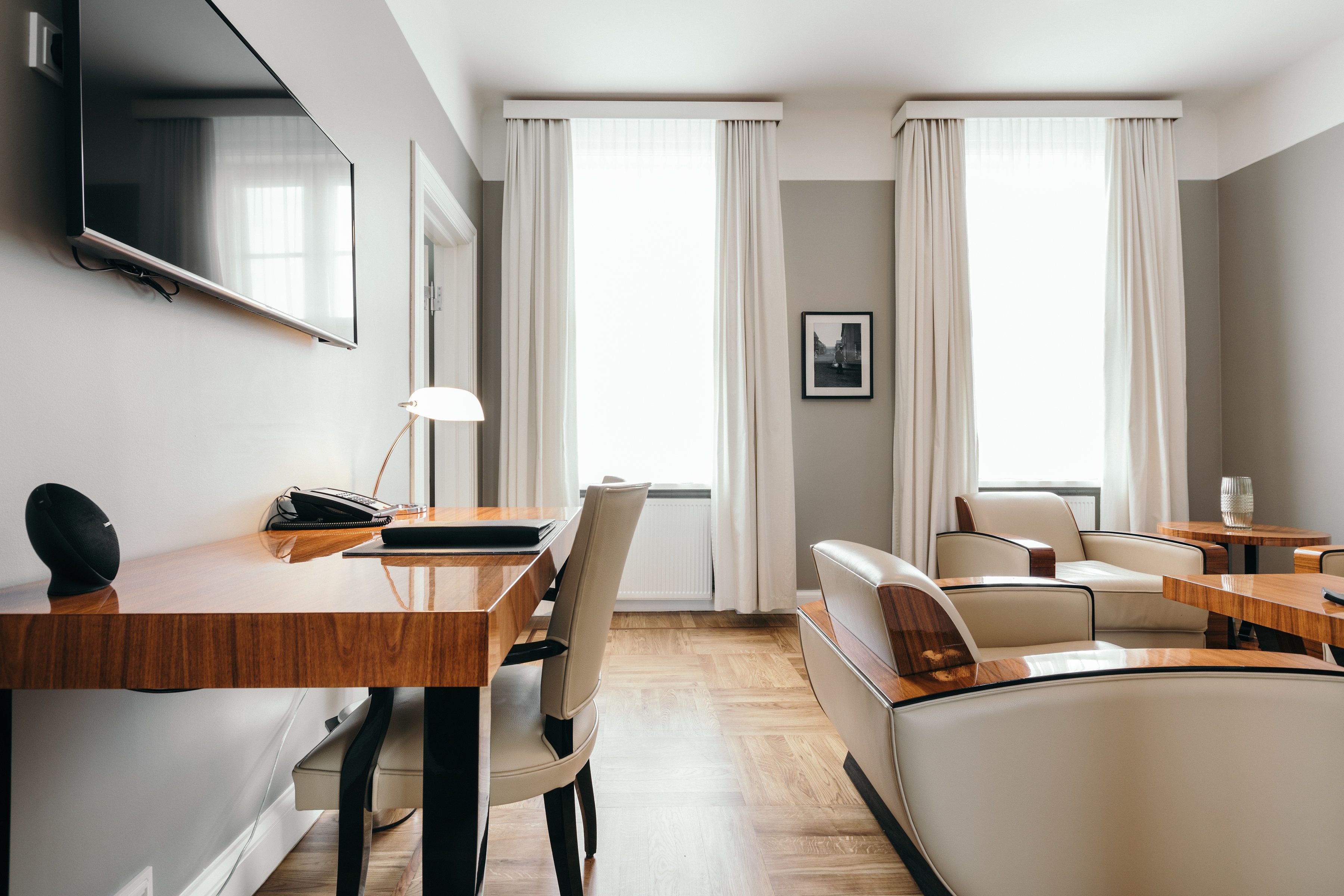 suite, 1 king bed | living area | 40-inch smart tv with digital channels, tv, netflix