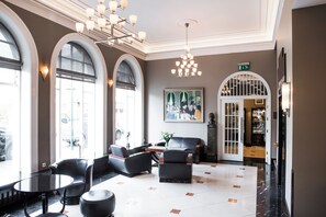 Sala de estar en el lobby