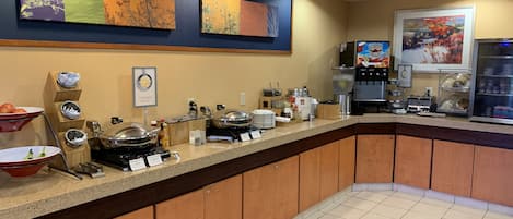 Free daily continental breakfast