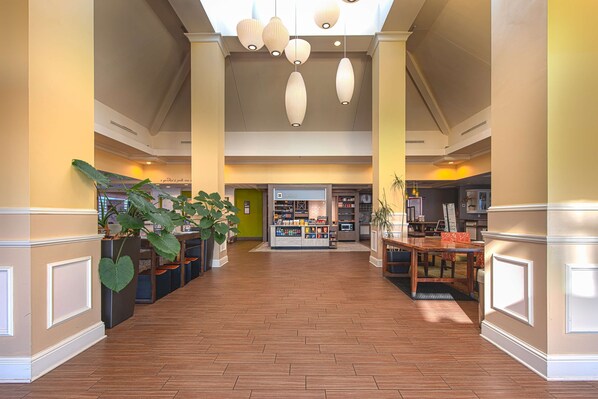 Lobby - Hilton Garden Inn Newport News (Newport News)