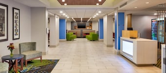 Holiday Inn Express Hotel & Suites Chesapeake by IHG