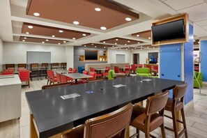 Exterior - Holiday Inn Express Hotel & Suites Chesapeake by IHG (Chesapeake)