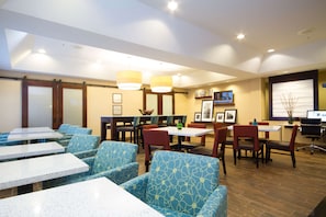 Restaurant - Hampton Inn Marshall (Marshall)