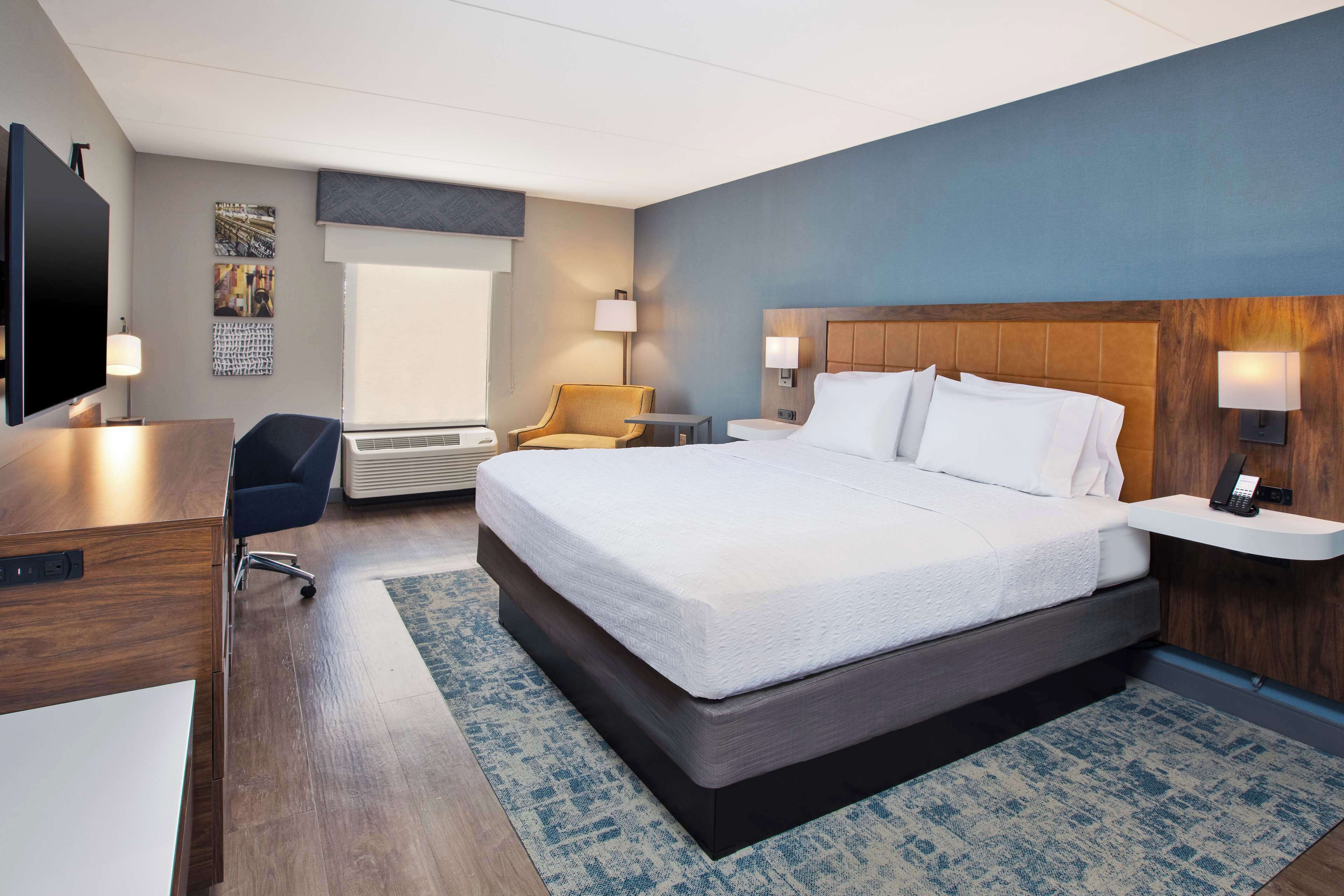 one king bed ns | in-room safe, blackout curtains, free cots/infant beds, rollaway beds