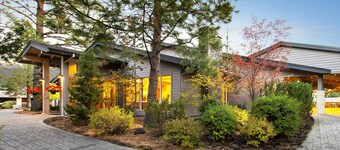 Mount Bachelor Village Resort