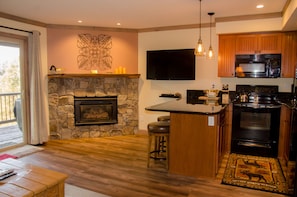 Ski House One Bedroom Condo | Iron/ironing board, WiFi, bed sheets - Mount Bachelor Village Resort (Bend)