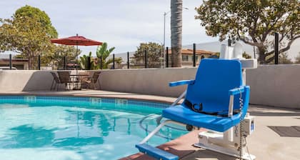 Days Inn by Wyndham Santa Maria