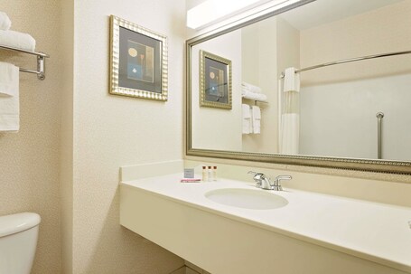 Wingate by Wyndham Destin FL - Image 7