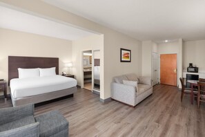 Studio Suite, 1 King Bed, Non Smoking | In-room safe, desk, blackout drapes, iron/ironing board - Wingate by Wyndham - Destin FL (Destin)