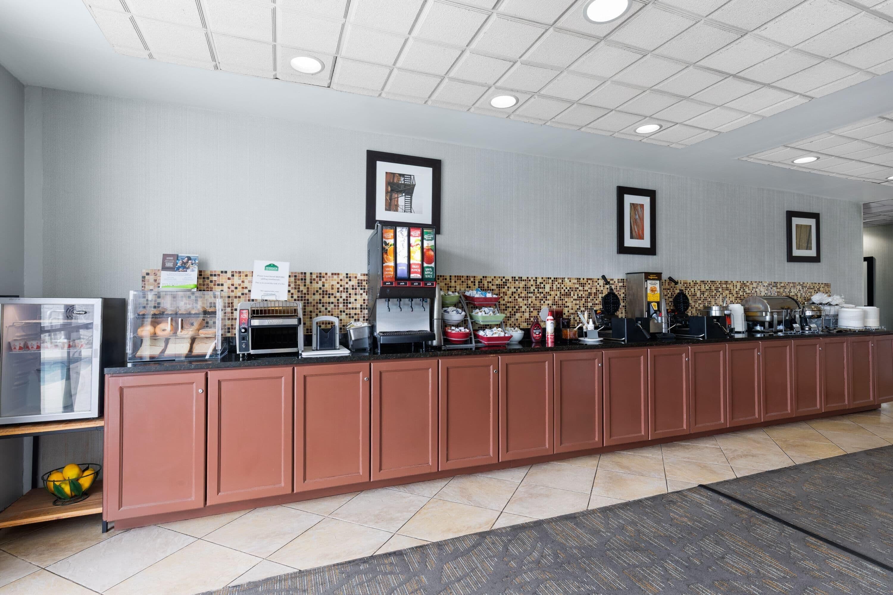 Photo - Wingate by Wyndham - Destin FL