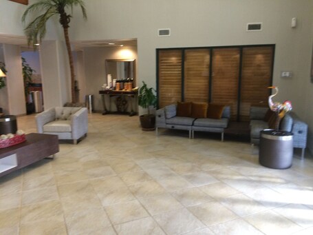 Wingate by Wyndham Destin FL - Image 9