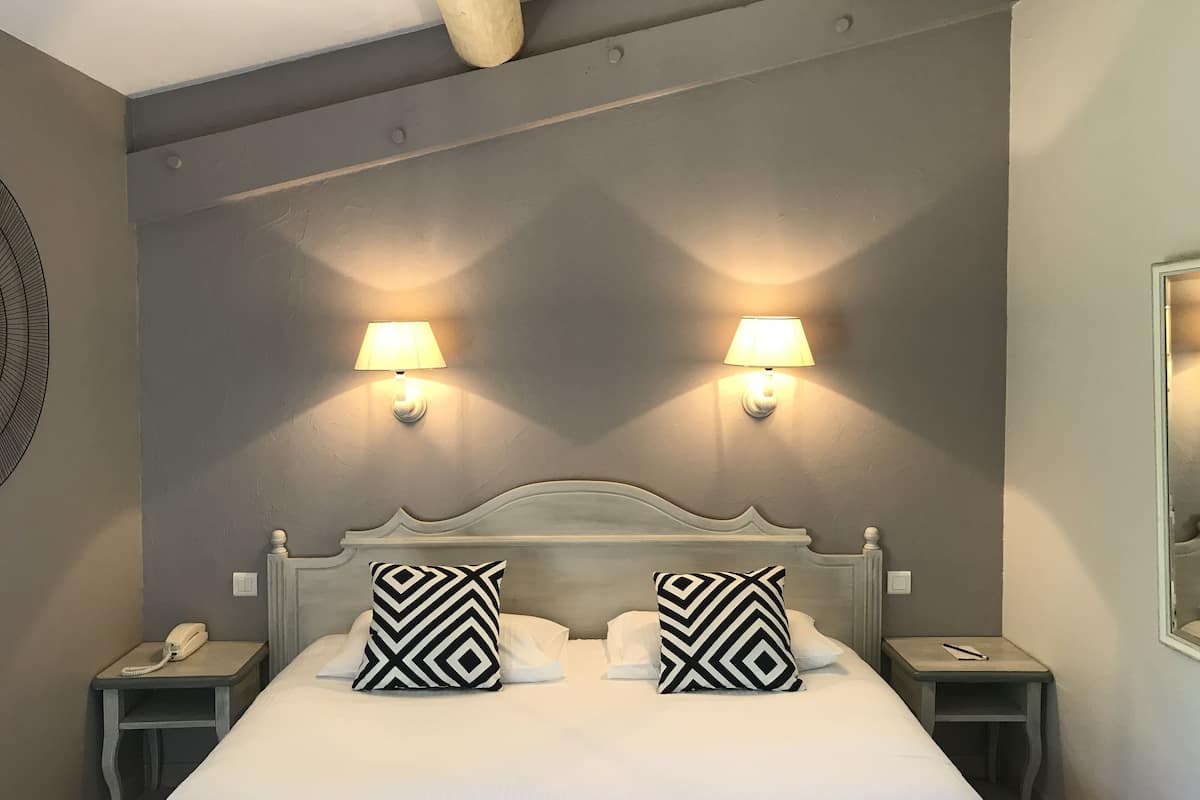 standard double room, terrace | minibar, in-room safe, individually decorated, individually furnished