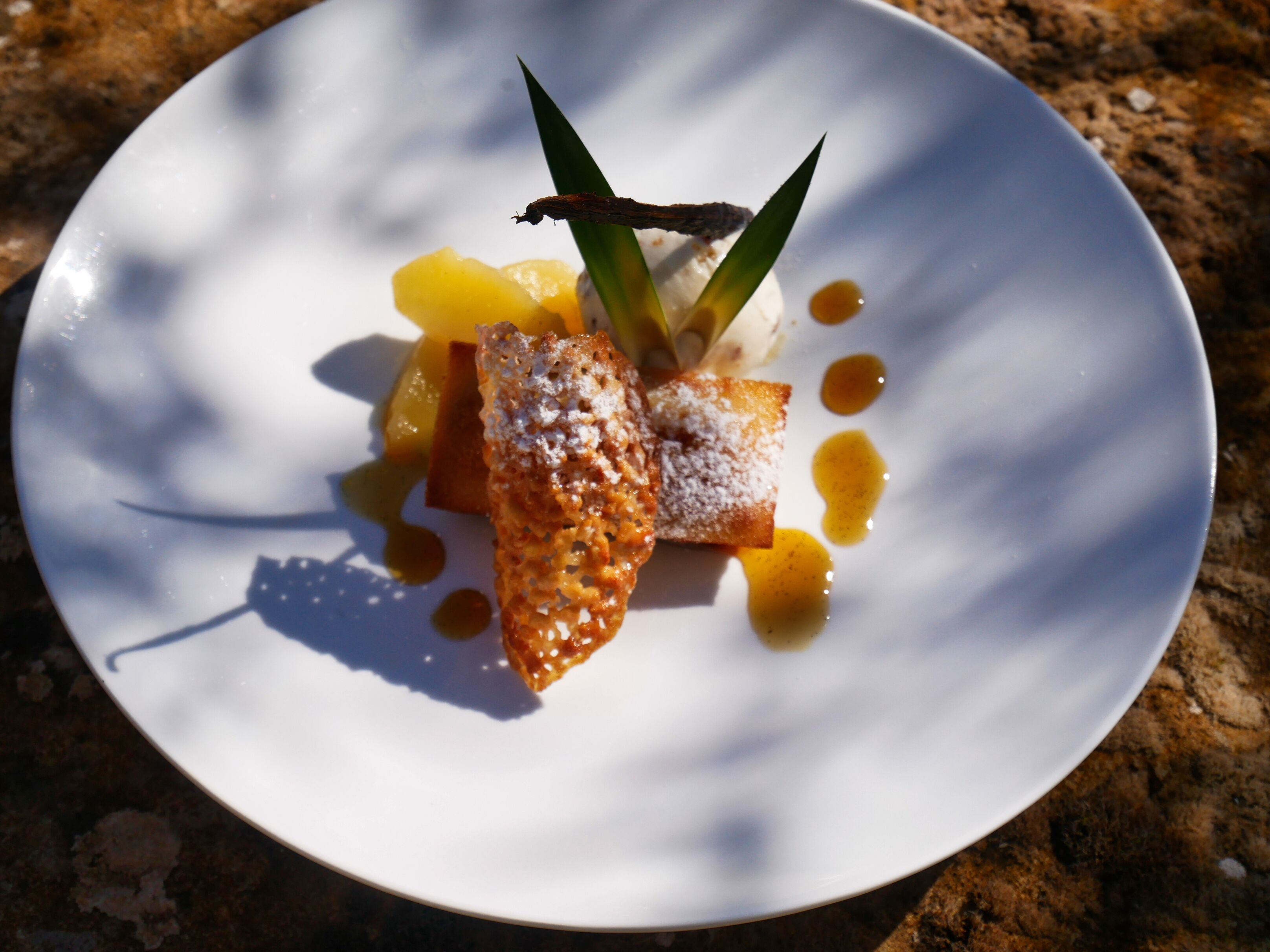 lunch and dinner served, garden views