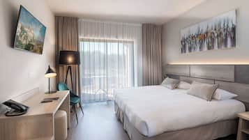 Chambre Double Premium | Minibar, coffres-forts dans les chambres, décoration personnalisée