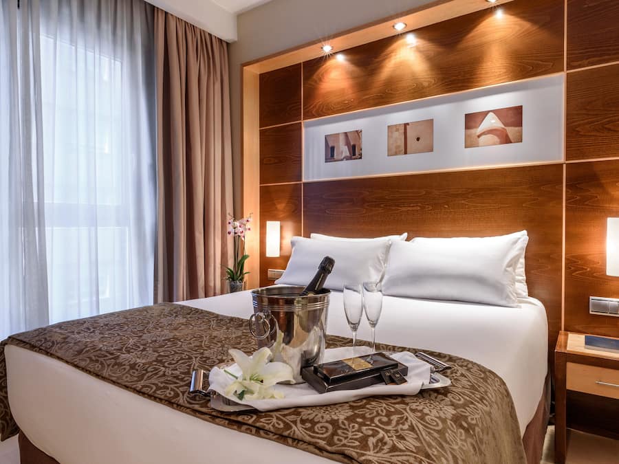 普通套房 | 迷你吧、客房內保險箱、布置獨特、書桌