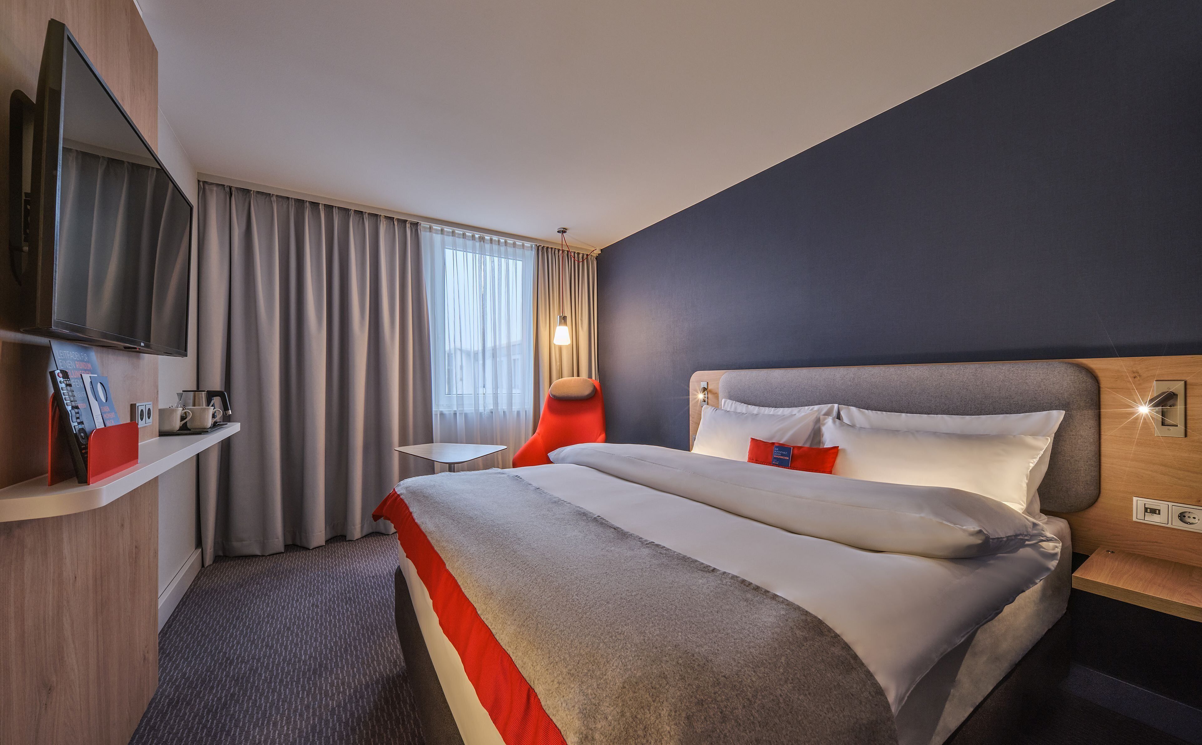 Standard Room | Laptop workspace, blackout curtains, soundproofing
