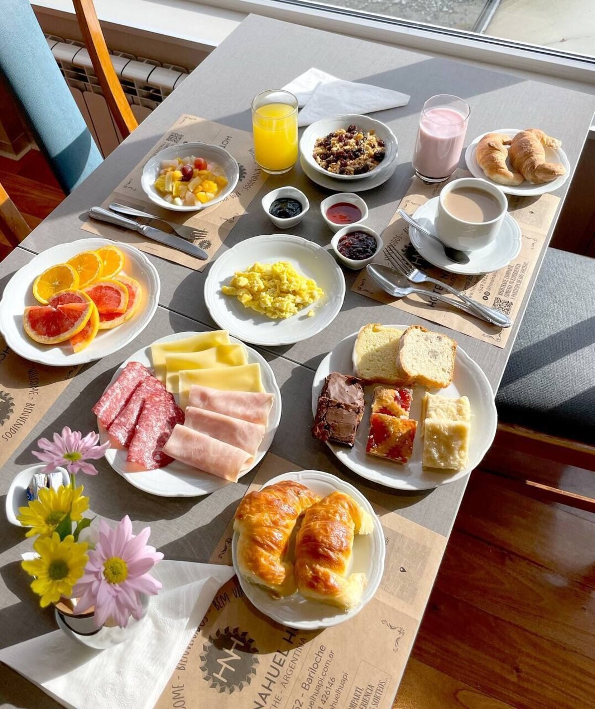 Desayuno continental gratuito y diario