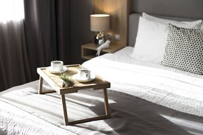 Habitación ejecutiva con 1 cama matrimonial o 2 individuales, 1 cama Queen size | Minibar, caja de seguridad en la habitación y escritorio 