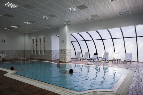 Indoor pool, outdoor pool
