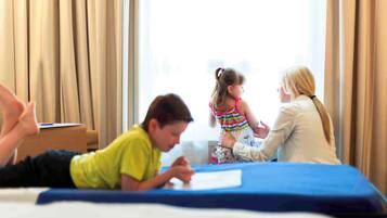 Junior Suite, 1 Double Bed | 1 bedroom, minibar, in-room safe, desk