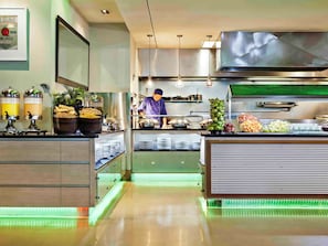 Café da manhã, almoço e jantar