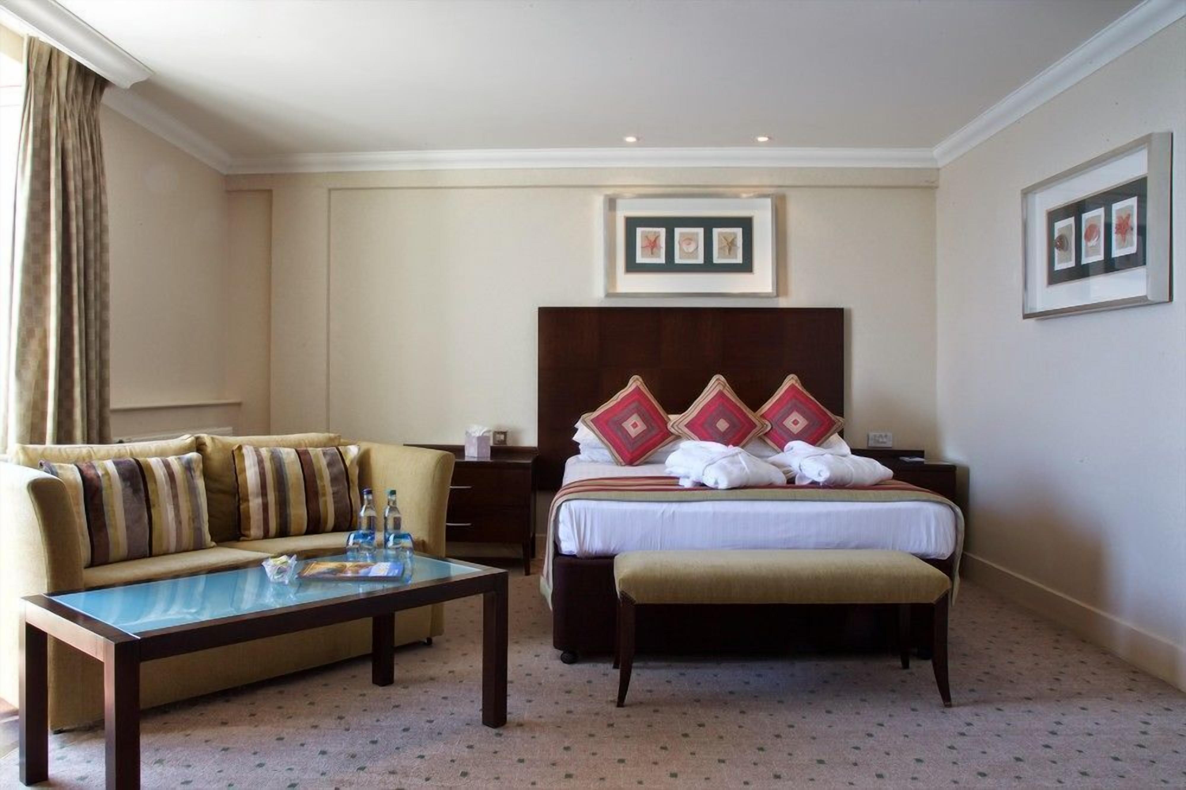 Superior Feature with View | Premium bedding, desk, iron/ironing board, free rollaway beds