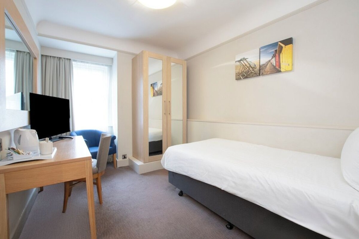 Classic Single Room