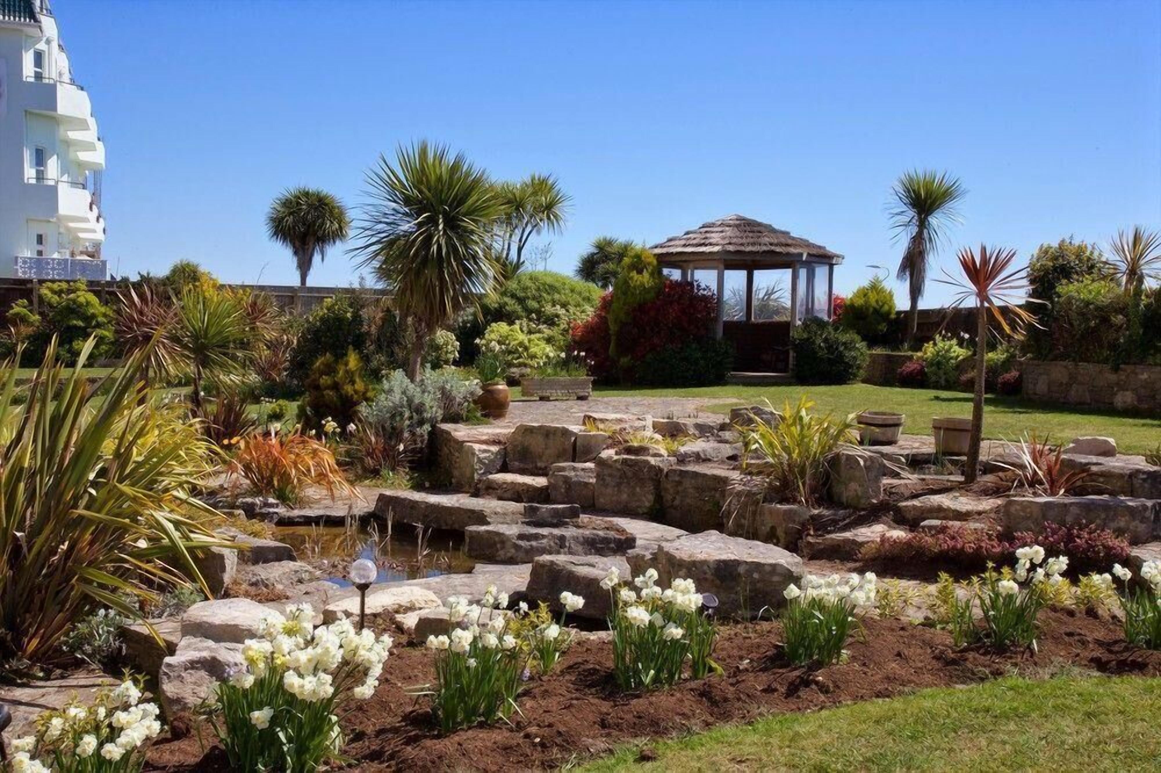 Photo - Bournemouth East Cliff by Belvilla