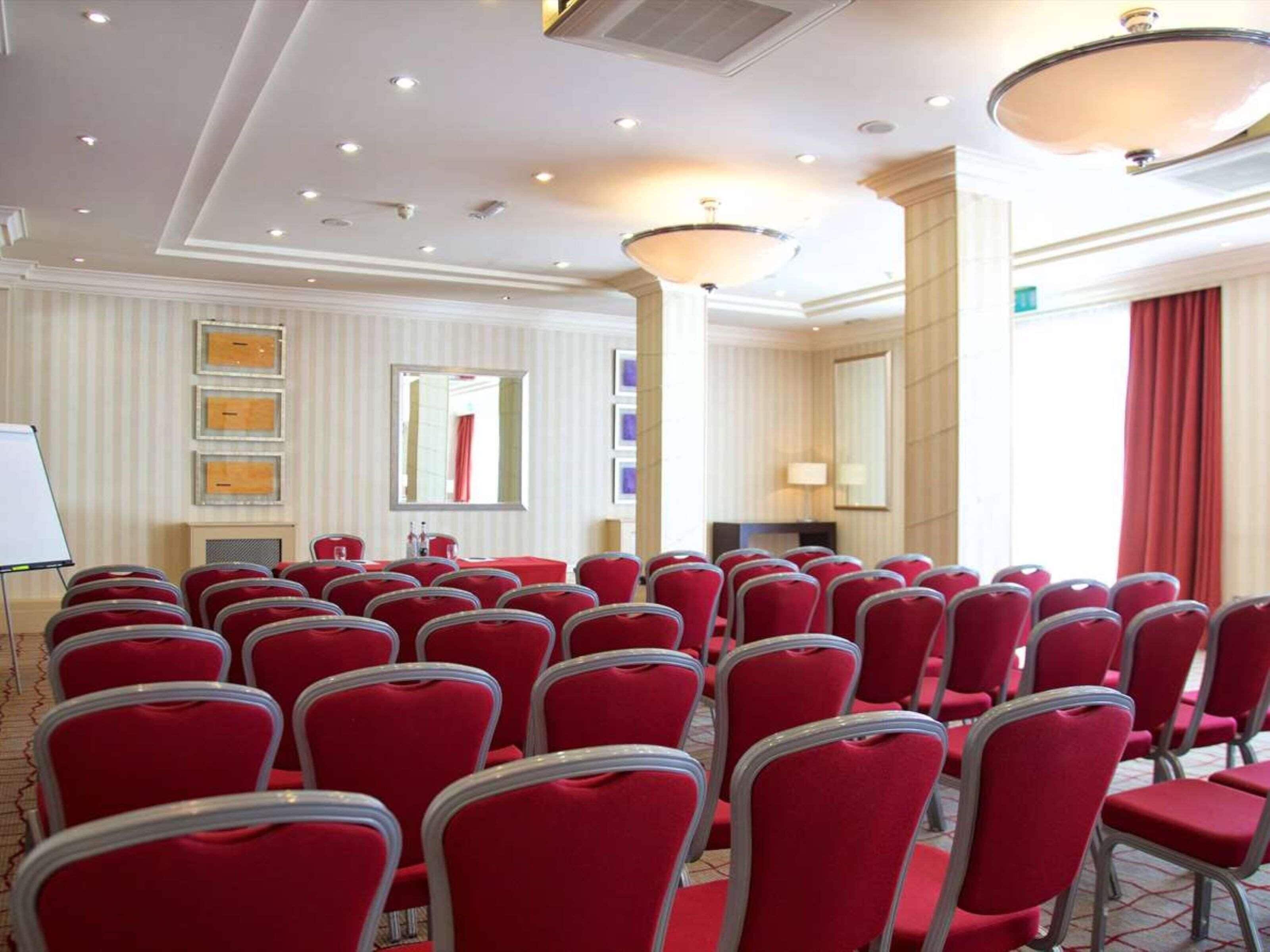 Photo - Bournemouth East Cliff by Belvilla