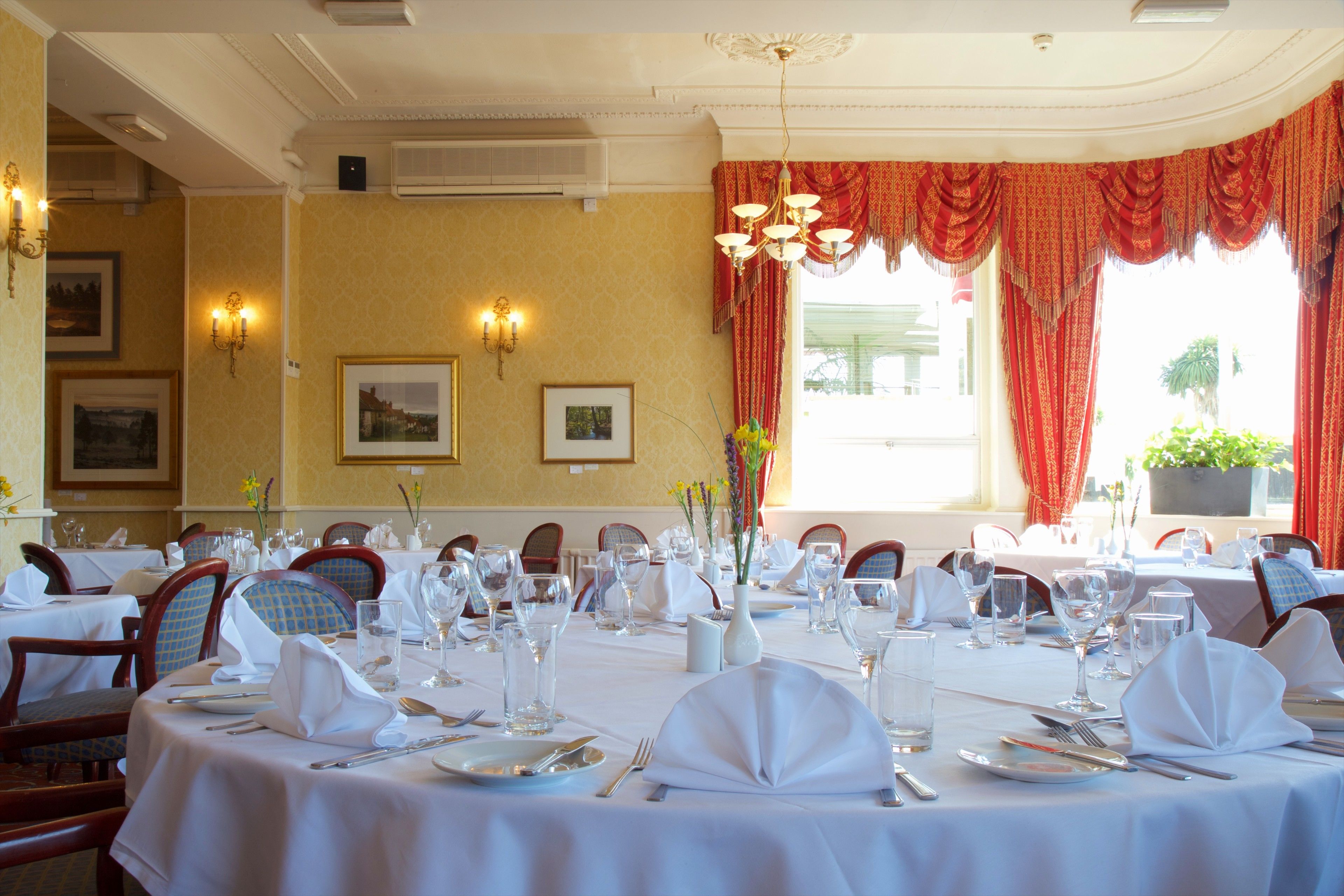 Photo - Bournemouth East Cliff by Belvilla