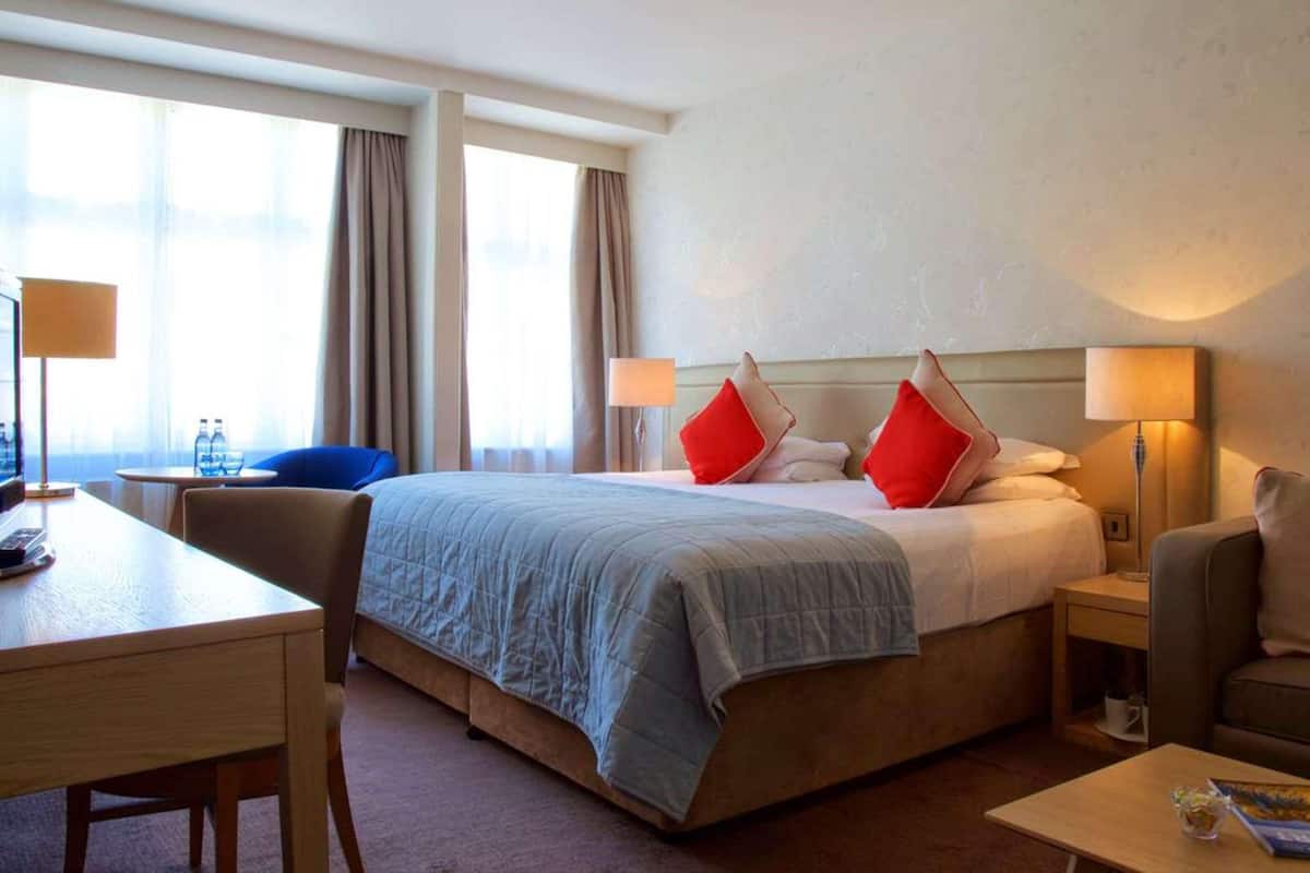 Rom – standard, 1 dobbeltseng (Family Room for 4) | Sengetøy av topp kvalitet, skrivebord og strykejern/-brett