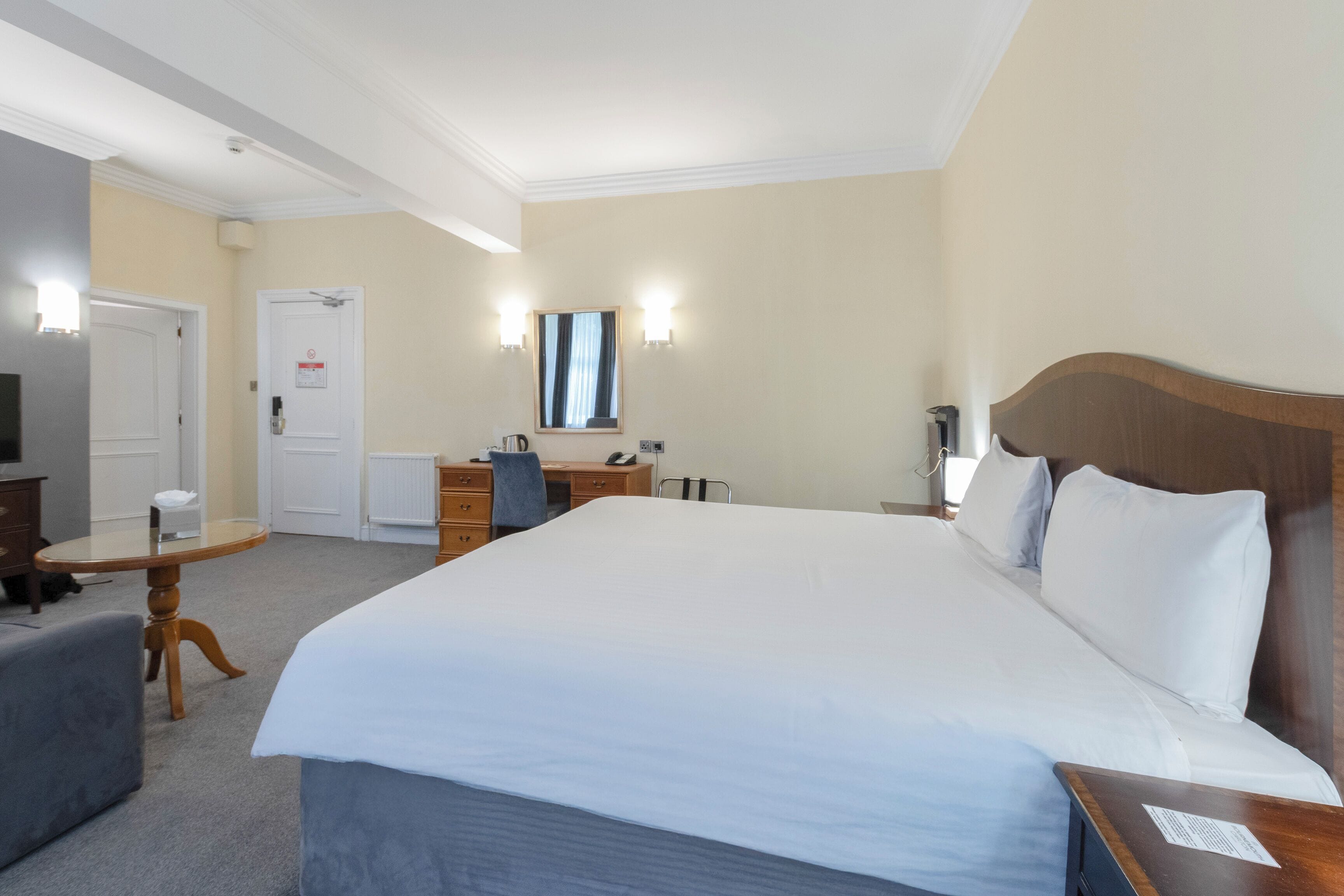 Photo - Bournemouth East Cliff by Belvilla