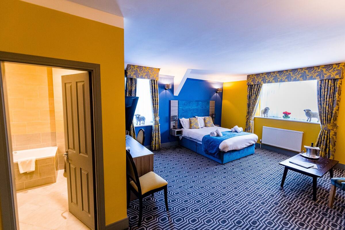 superior room, non smoking | 1 bedroom, desk, blackout curtains, iron/ironing board